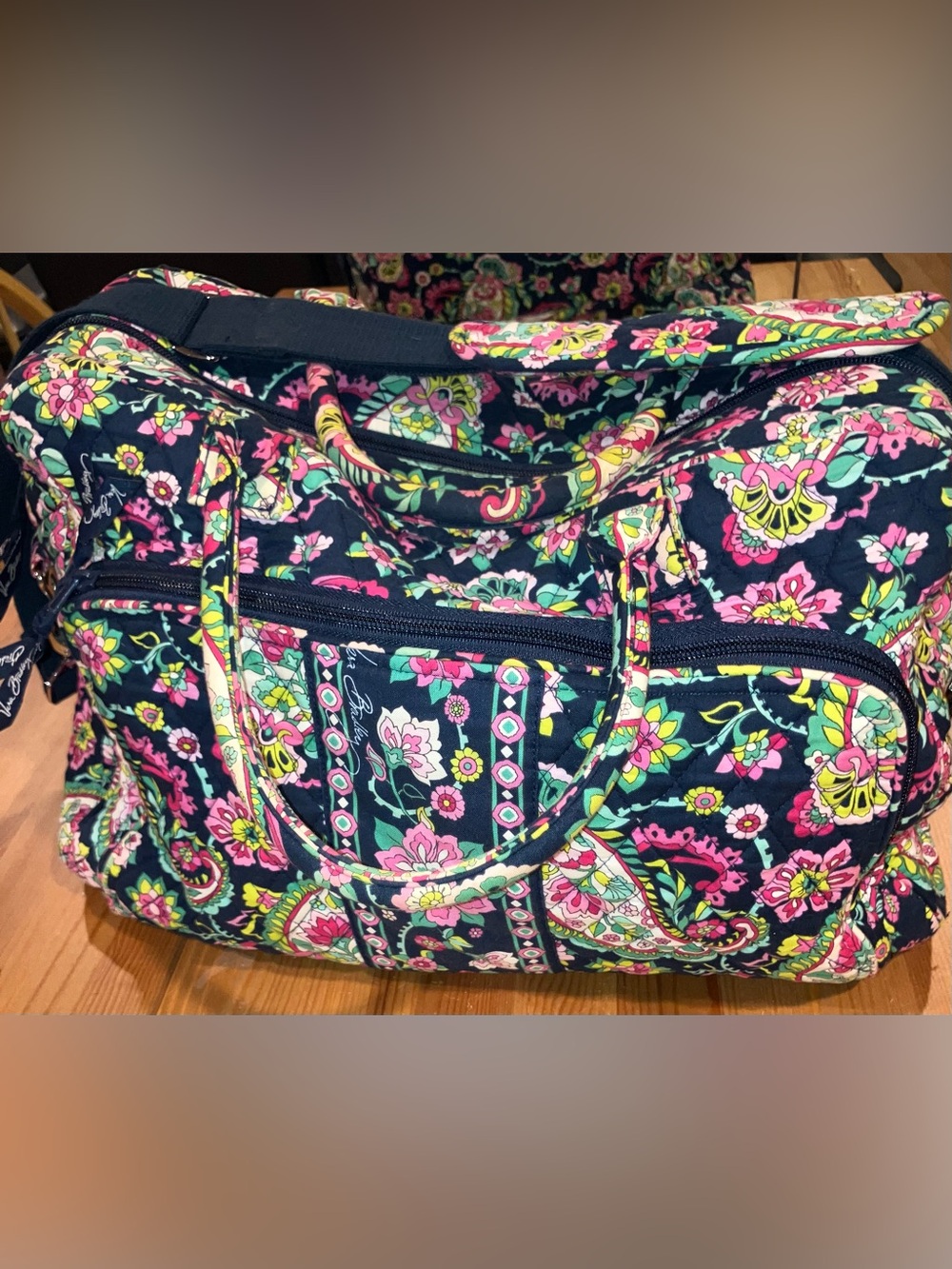 EUC Vera Bradley Petal Paisley Weekender Quilted Duffel Bag Large 18x12x8”
